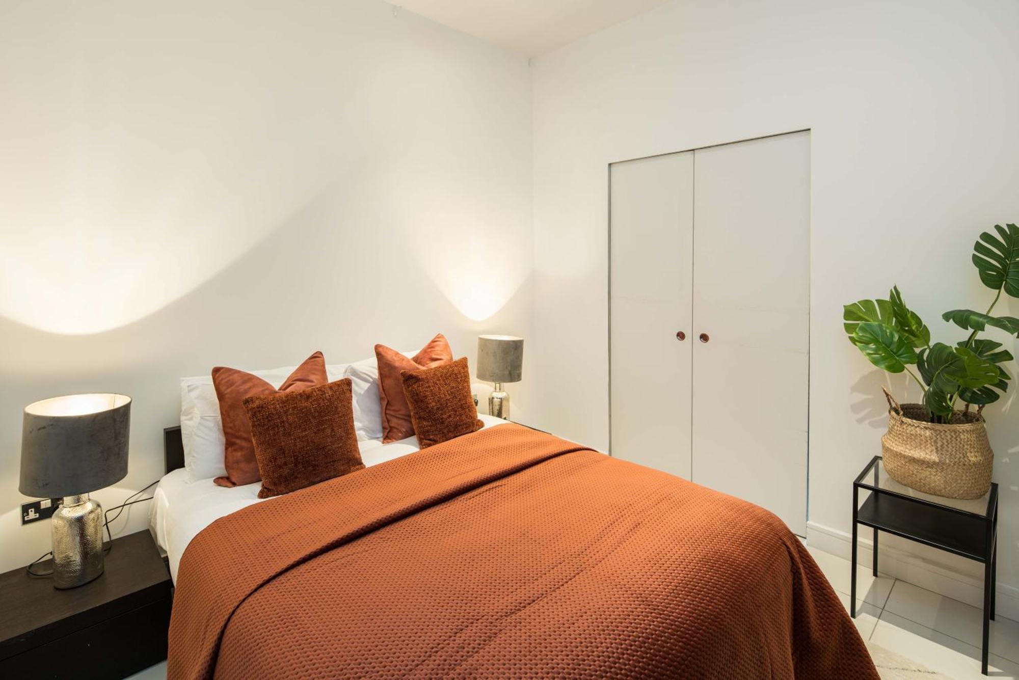Al Central-Soho-Chinatown-Coventgarden-Cozy-Onebed Daire Londra Dış mekan fotoğraf