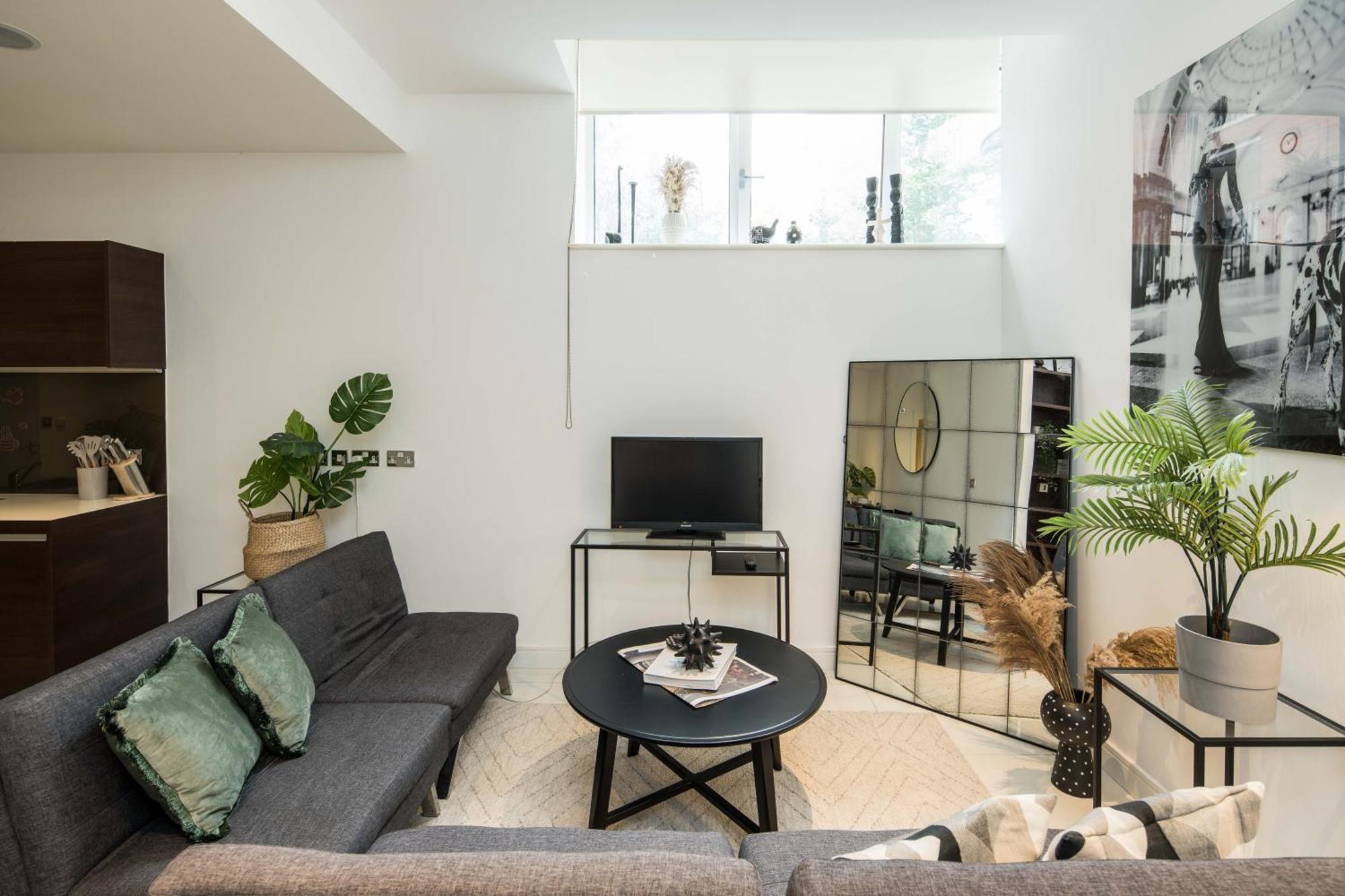 Al Central-Soho-Chinatown-Coventgarden-Cozy-Onebed Daire Londra Dış mekan fotoğraf