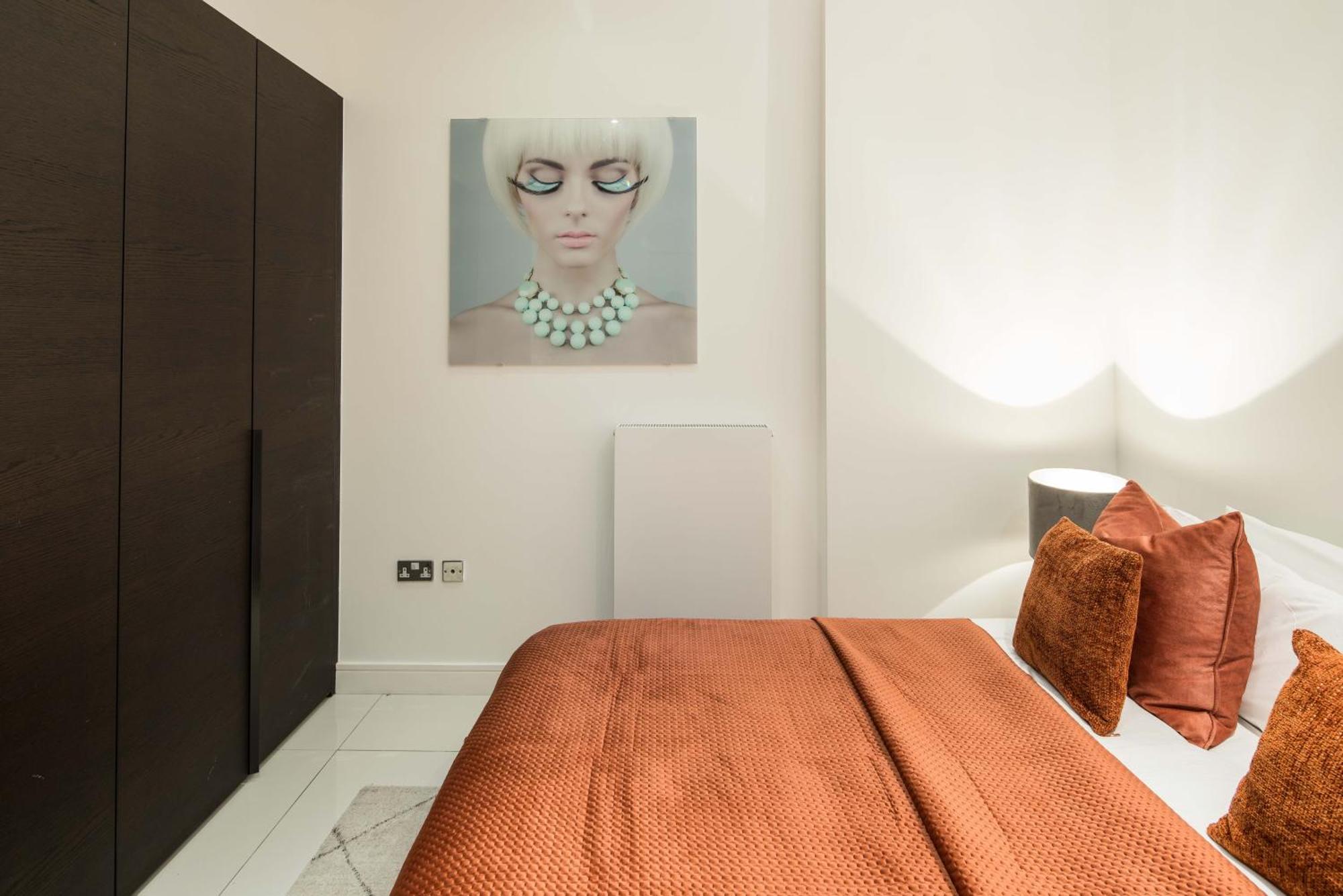 Al Central-Soho-Chinatown-Coventgarden-Cozy-Onebed Daire Londra Dış mekan fotoğraf