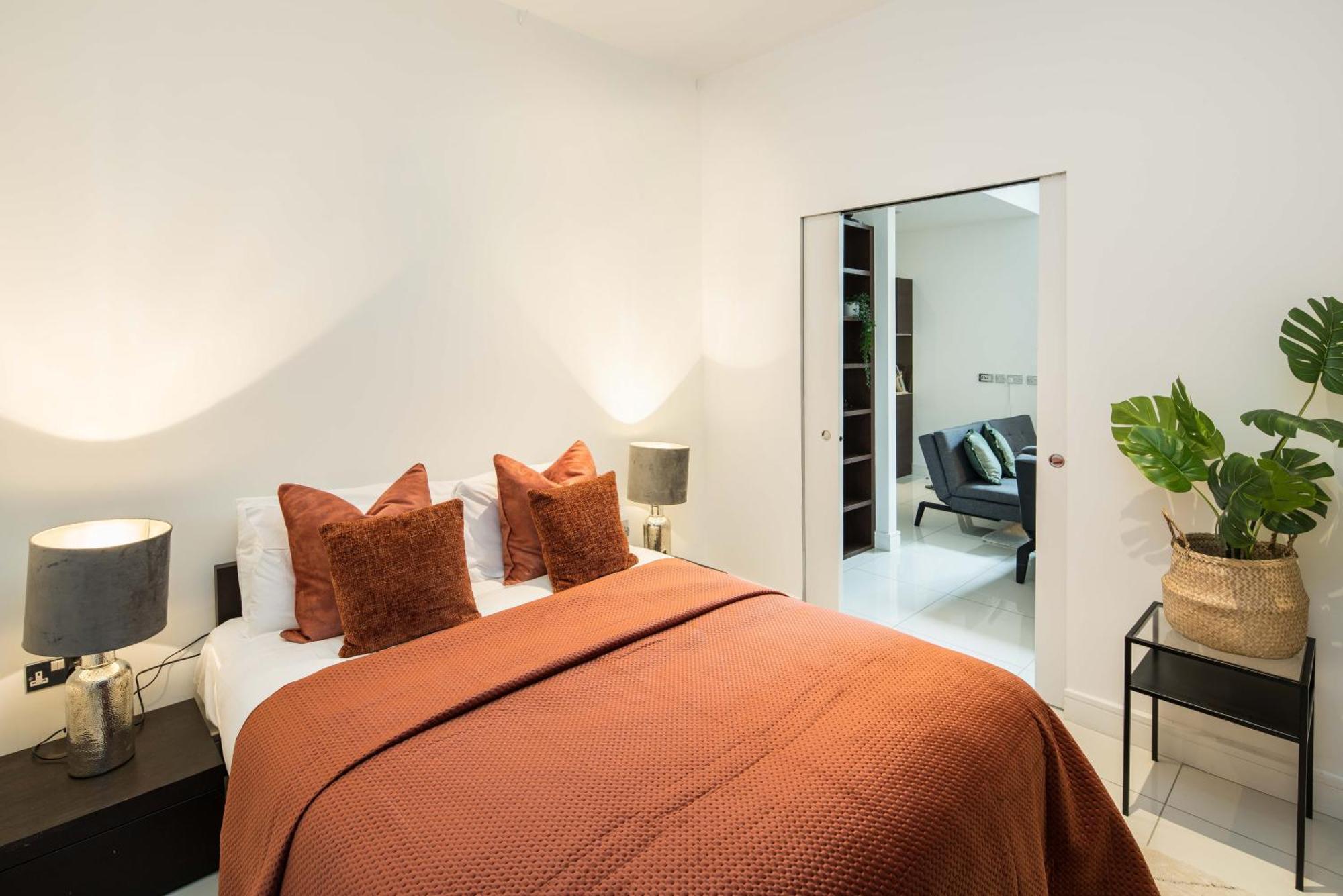 Al Central-Soho-Chinatown-Coventgarden-Cozy-Onebed Daire Londra Dış mekan fotoğraf